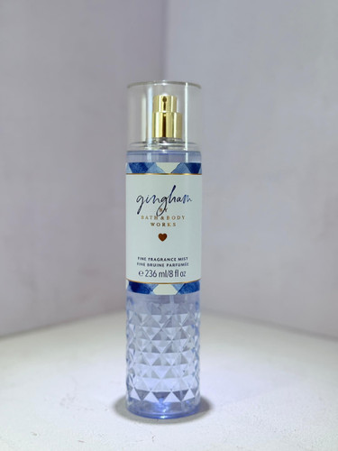 بادی میست زنانه Gingham از برند Bath & Body Works با رایحه گلفام و میوهای ملایم، حجم ۲۳۶ میلیلیتر
