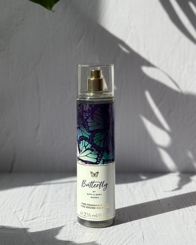 بادی میست زنانه Butterfly از Bath & Body Works با رایحه شیرین و گلی ملایم، حجم ۲۳۶ میلیلیتر
